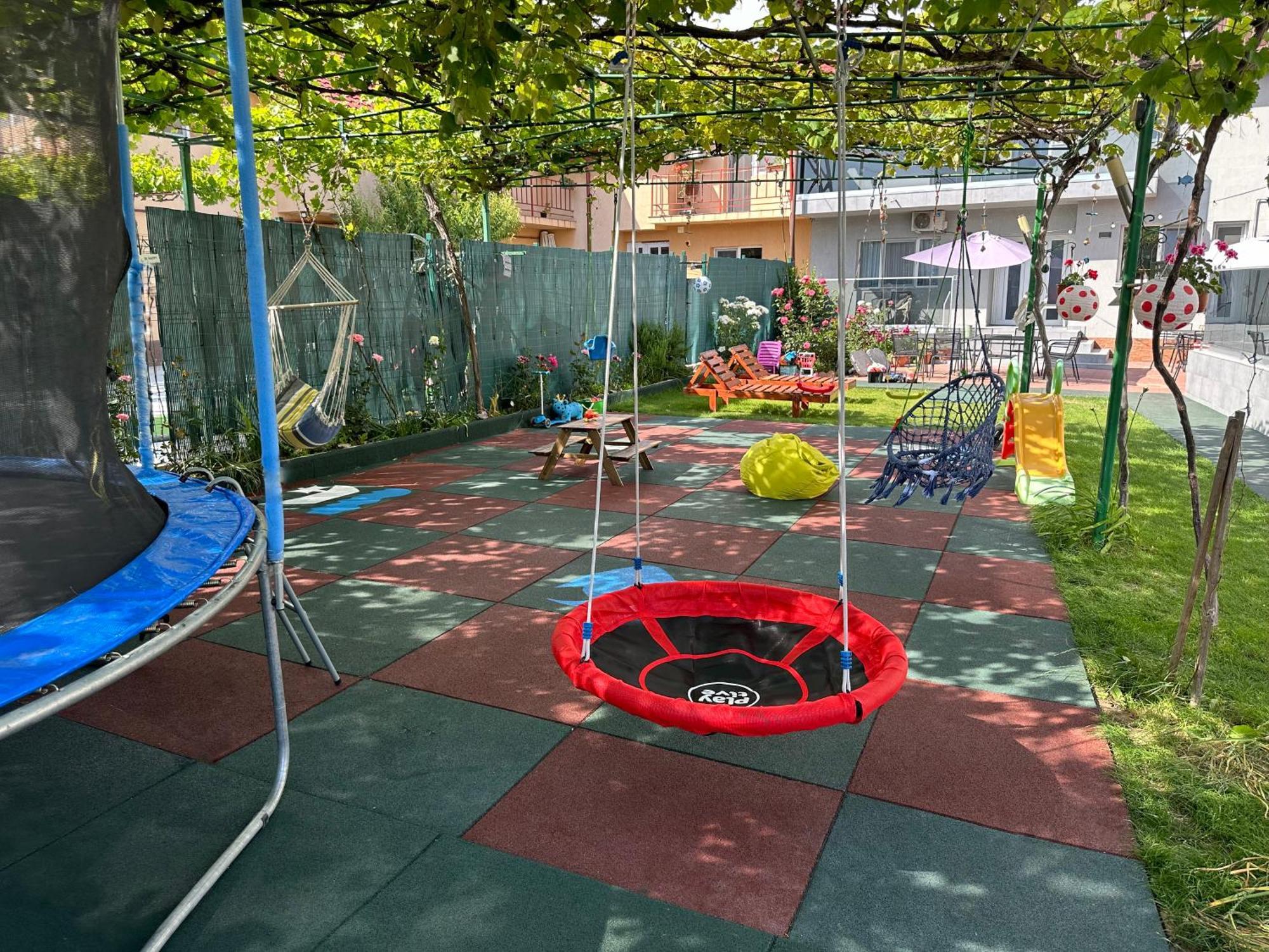 Pensiunea Caluda Hotell Năvodari Exteriör bild